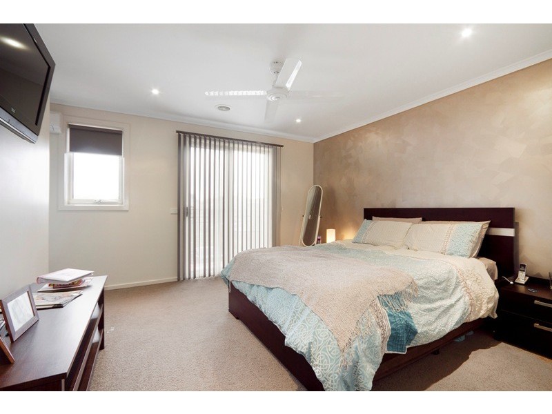 51/13 Kirren Close, Cranbourne VIC 3977