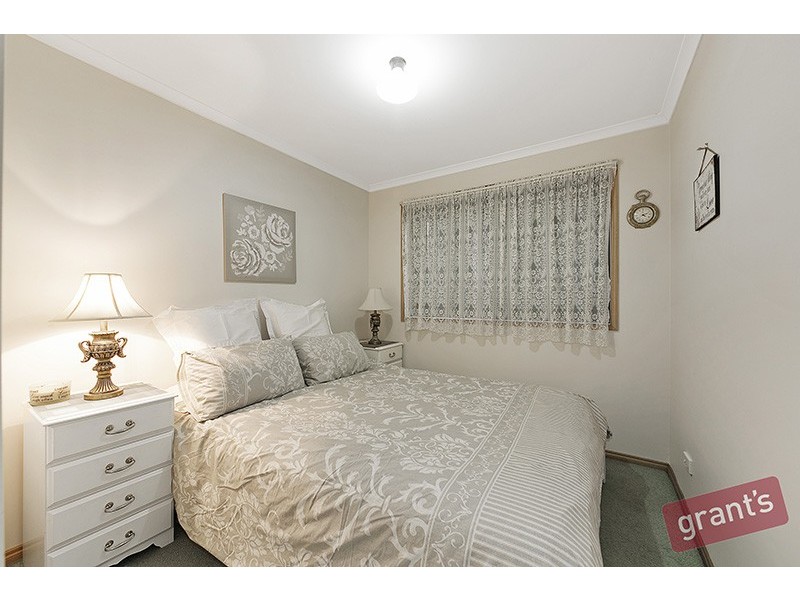 8 Norman Place, Narre Warren VIC 3805