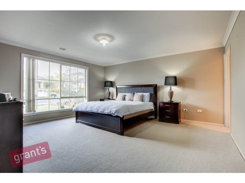 19 Kingston Avenue, Narre Warren South VIC 3805