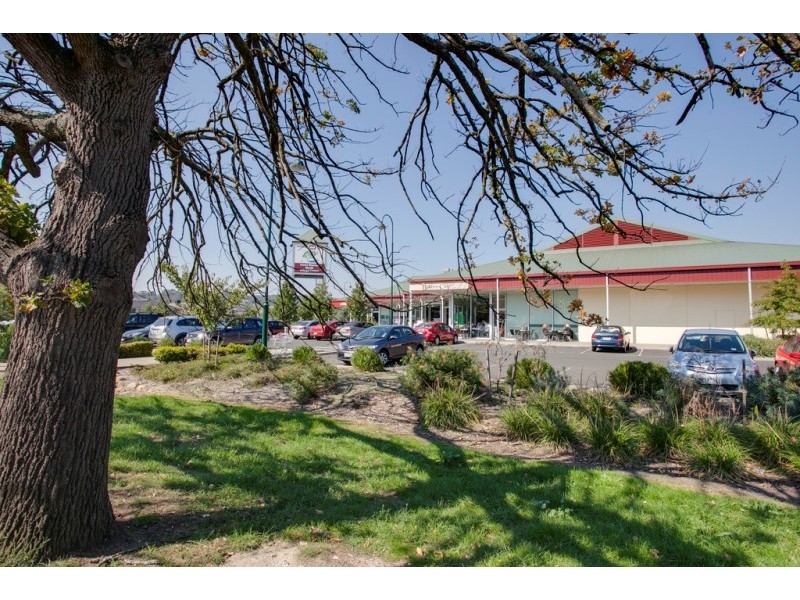 18 Oakview Boulevard, Narre Warren North VIC 3804