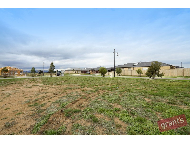 41 Alarah Boulevard, Cranbourne West VIC 3977