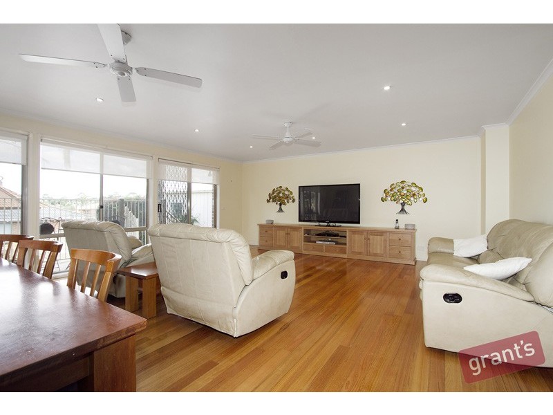 29 Saffron Drive, Hallam VIC 3803