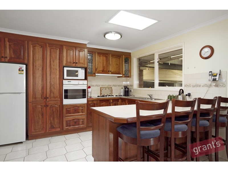 29 Saffron Drive, Hallam VIC 3803
