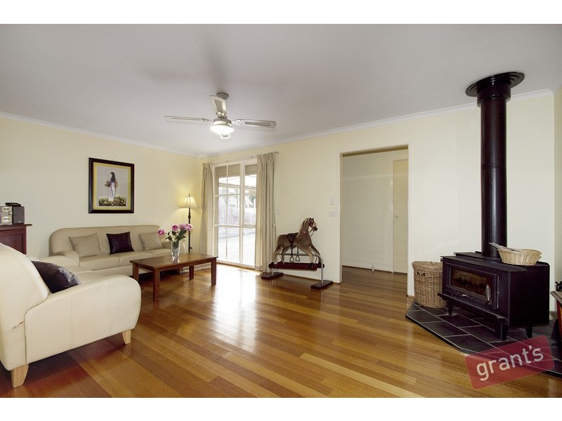 29 Saffron Drive, Hallam VIC 3803