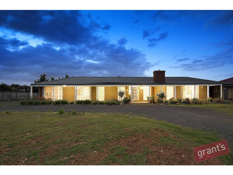 1/14 Croxton Drive, Kurunjang VIC 3337