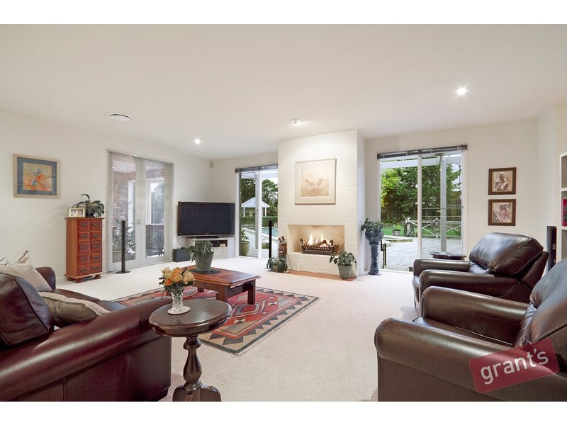 21-23 Fontaine Terrace, Narre Warren North VIC 3804