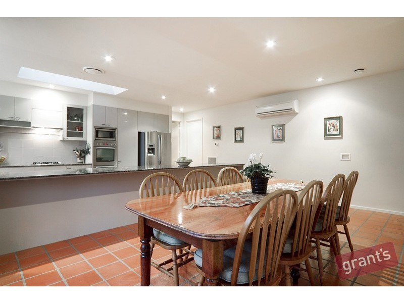 21-23 Fontaine Terrace, Narre Warren North VIC 3804