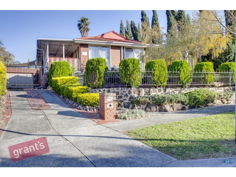 24 Monteith Crescent, Endeavour Hills VIC 3802