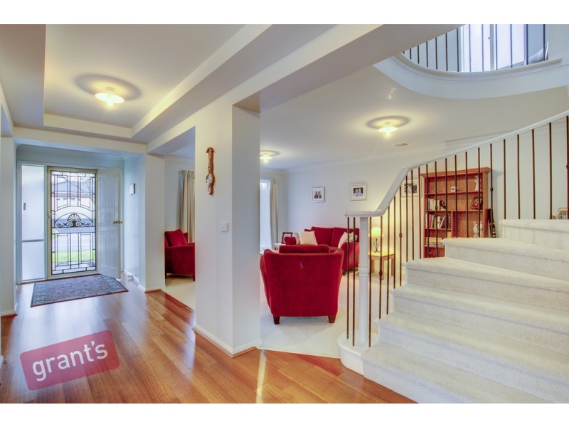 51 Loxley Boulevard, Narre Warren South VIC 3805