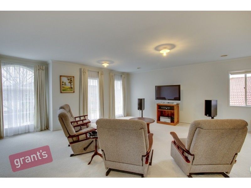 51 Loxley Boulevard, Narre Warren South VIC 3805