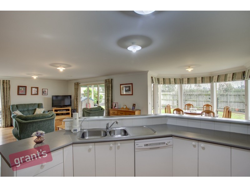 51 Loxley Boulevard, Narre Warren South VIC 3805