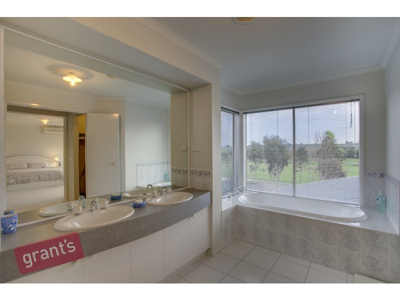 51 Loxley Boulevard, Narre Warren South VIC 3805