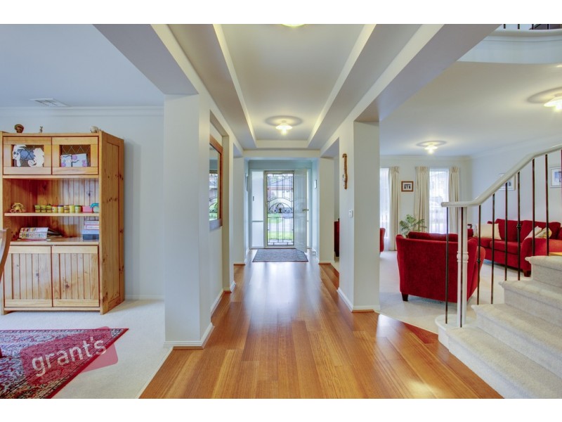 51 Loxley Boulevard, Narre Warren South VIC 3805