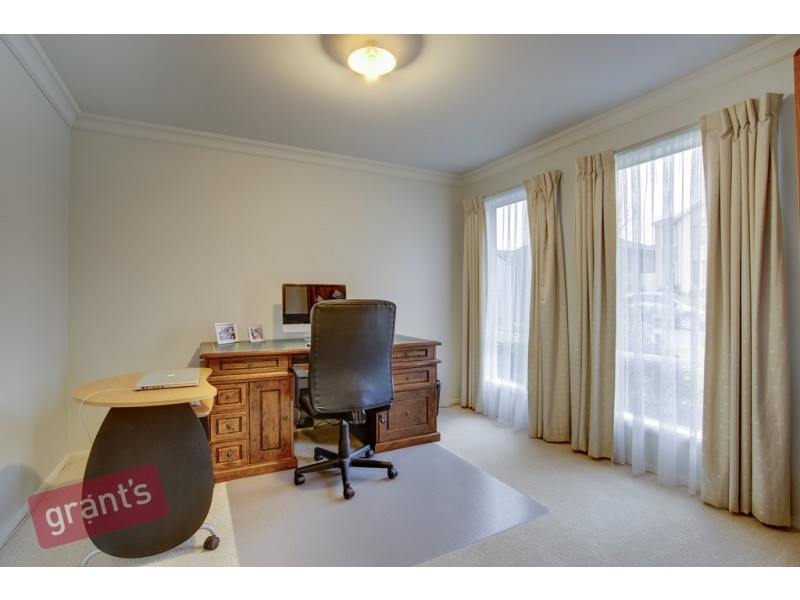 51 Loxley Boulevard, Narre Warren South VIC 3805