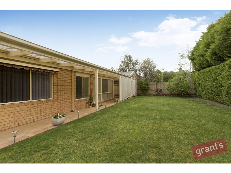 24 Blandford Crescent, Narre Warren South VIC 3805