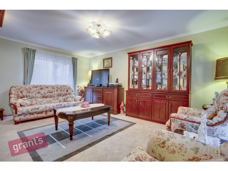 34 Struan Avenue, Endeavour Hills VIC 3802