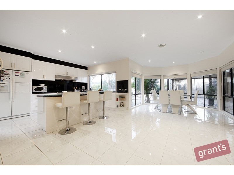 3 Tom Gearon Court, Narre Warren North VIC 3804