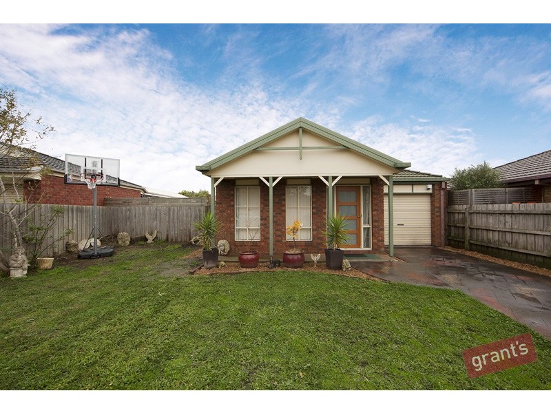 90 Harold Keys Drive, Narre Warren South VIC 3805