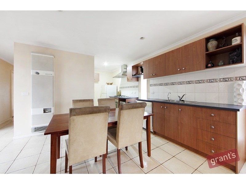 90 Harold Keys Drive, Narre Warren South VIC 3805