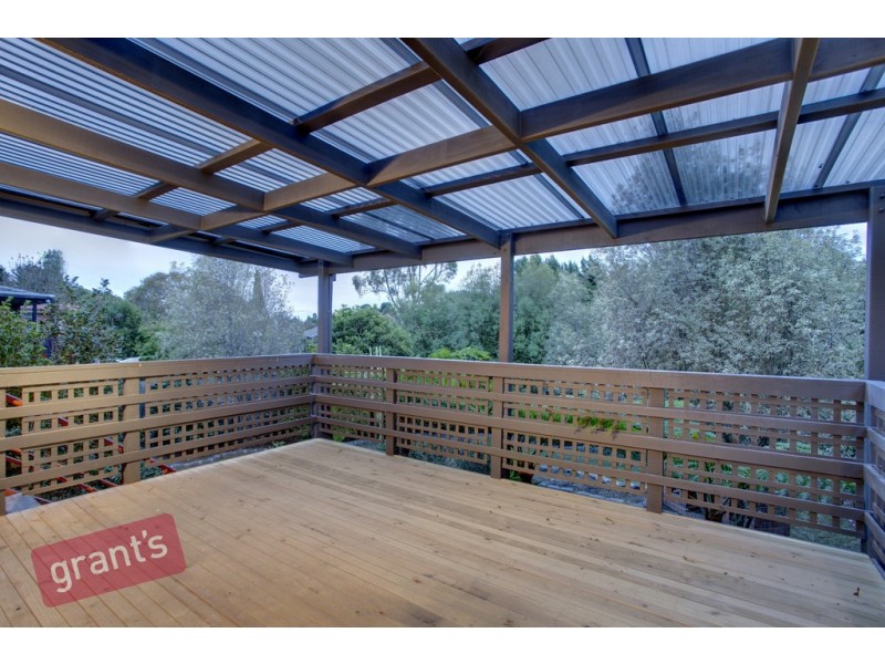 53 Sydney Parkinson Avenue, Endeavour Hills VIC 3802