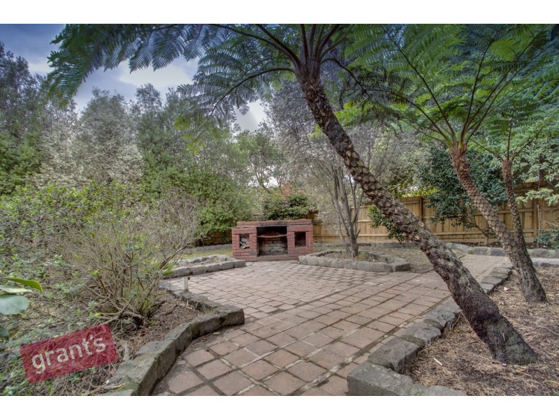 53 Sydney Parkinson Avenue, Endeavour Hills VIC 3802