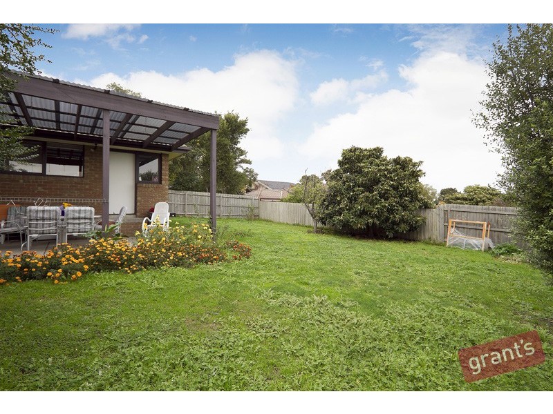 24 Charles Green Avenue, Endeavour Hills VIC 3802