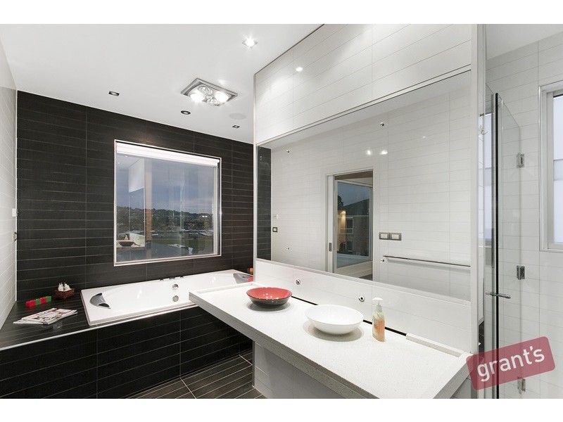 20 Coachwood Crescent, Narre Warren VIC 3805