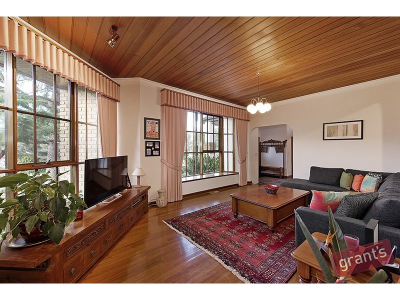 44 Halcyon Way, Narre Warren South VIC 3805