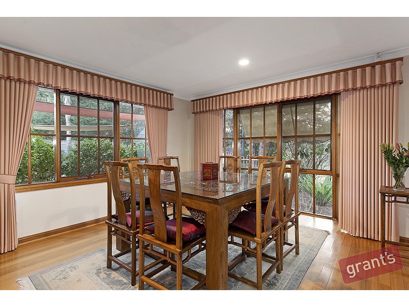 44 Halcyon Way, Narre Warren South VIC 3805