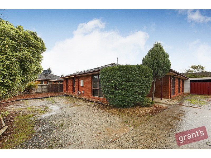 8 Durham Court, Narre Warren VIC 3805