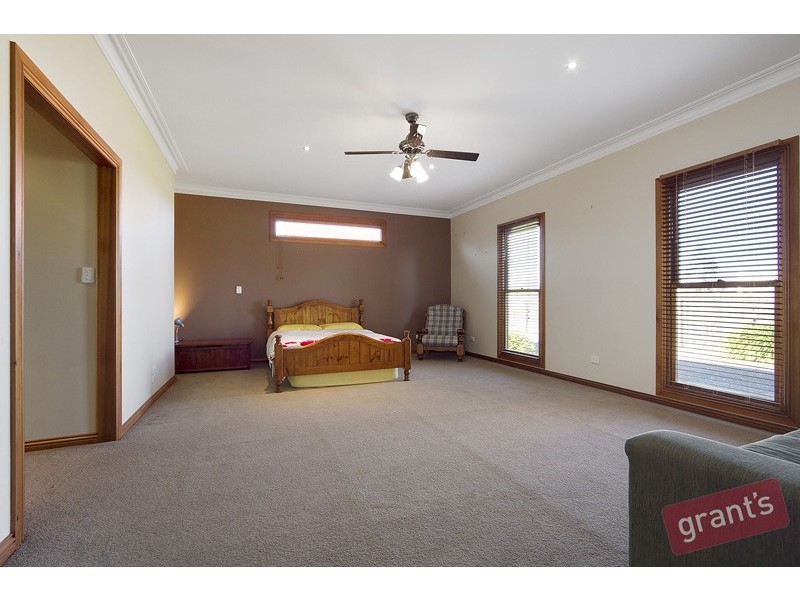 224 Narre Warren Cranbourne Road, Narre Warren South VIC 3805