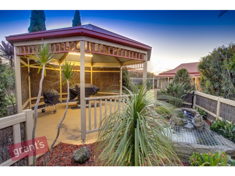 15 Glen Vista Drive, Narre Warren North VIC 3804