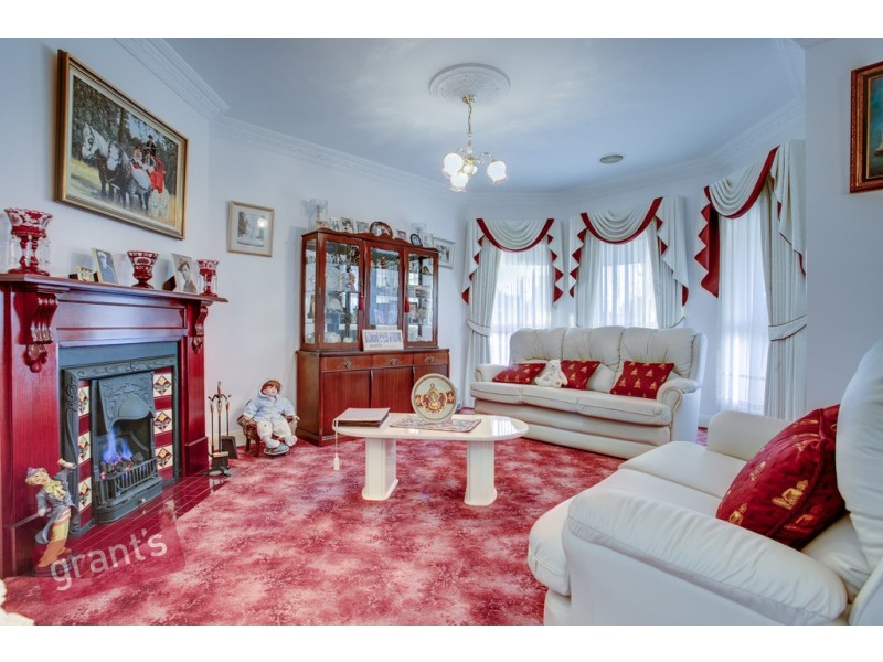 15 Glen Vista Drive, Narre Warren North VIC 3804