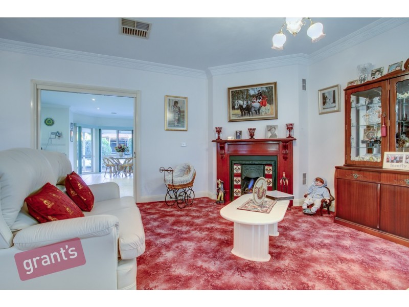 15 Glen Vista Drive, Narre Warren North VIC 3804