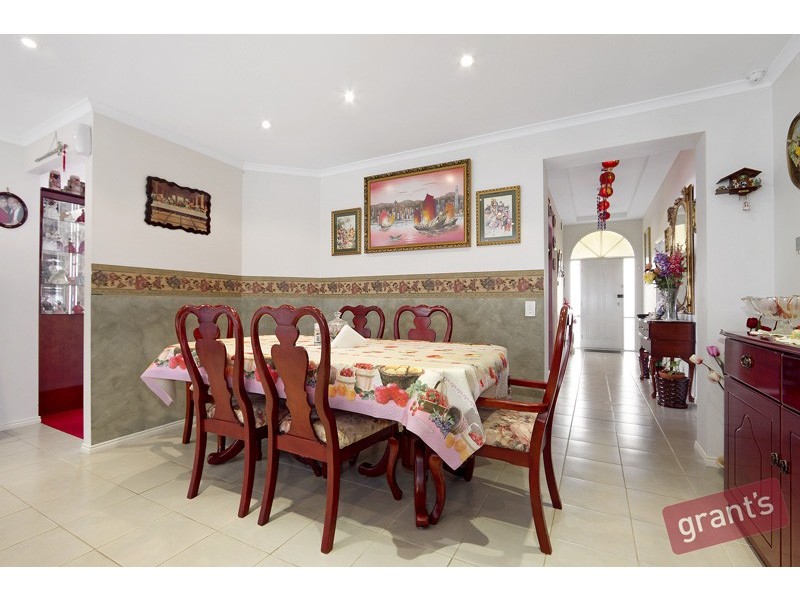 8 Kenton Walk, Narre Warren South VIC 3805