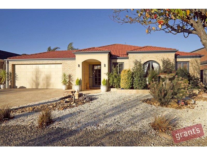 4 Merriwee Grove, Narre Warren South VIC 3805