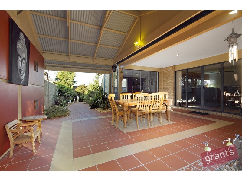 4 Merriwee Grove, Narre Warren South VIC 3805