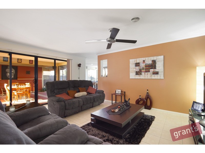 4 Merriwee Grove, Narre Warren South VIC 3805