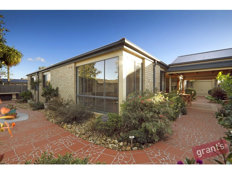 4 Merriwee Grove, Narre Warren South VIC 3805