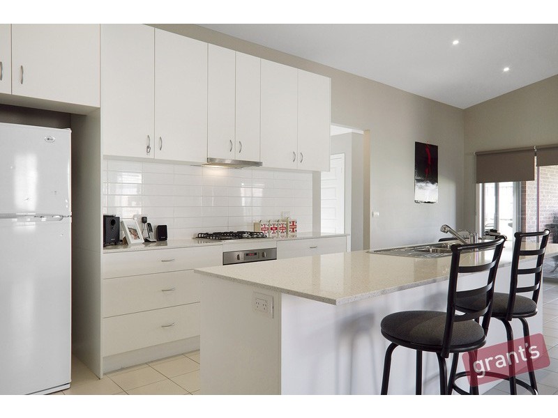 24 Cherrywood Way, Narre Warren South VIC 3805