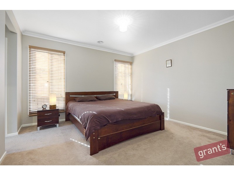 24 Cherrywood Way, Narre Warren South VIC 3805