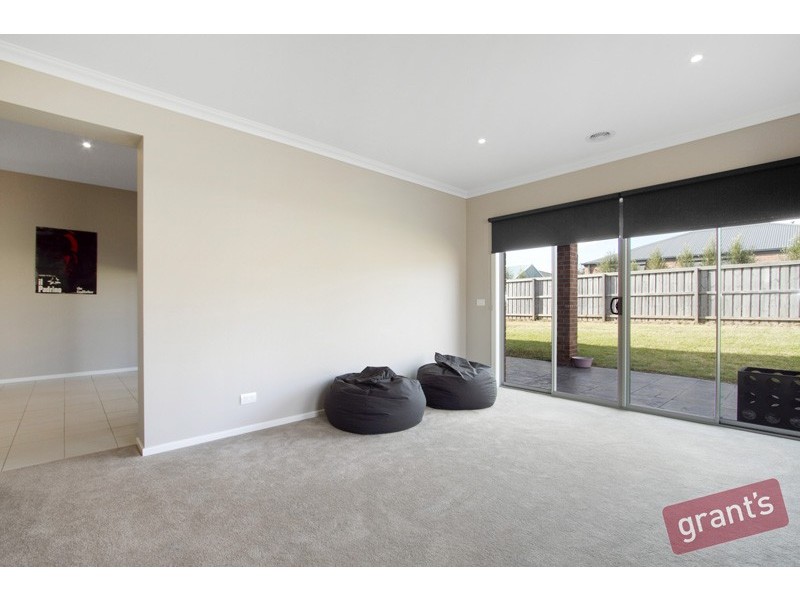 24 Cherrywood Way, Narre Warren South VIC 3805