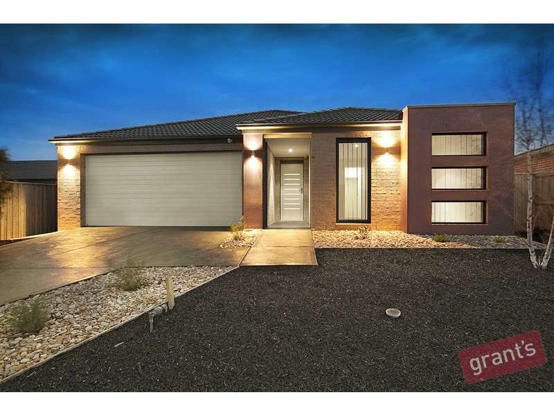 3 Snowdonia Road, Cranbourne North VIC 3977