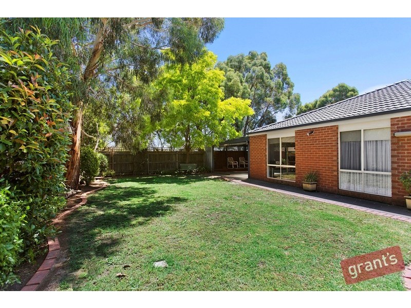 7 Camira Court, Berwick VIC 3806