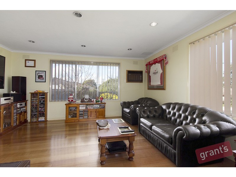 21 Raven Crescent, Narre Warren VIC 3805