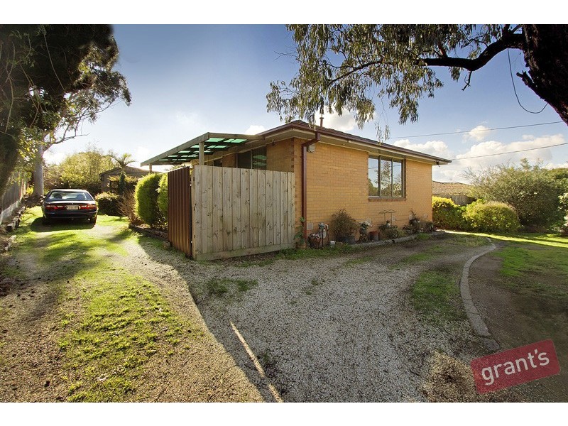 21 Raven Crescent, Narre Warren VIC 3805