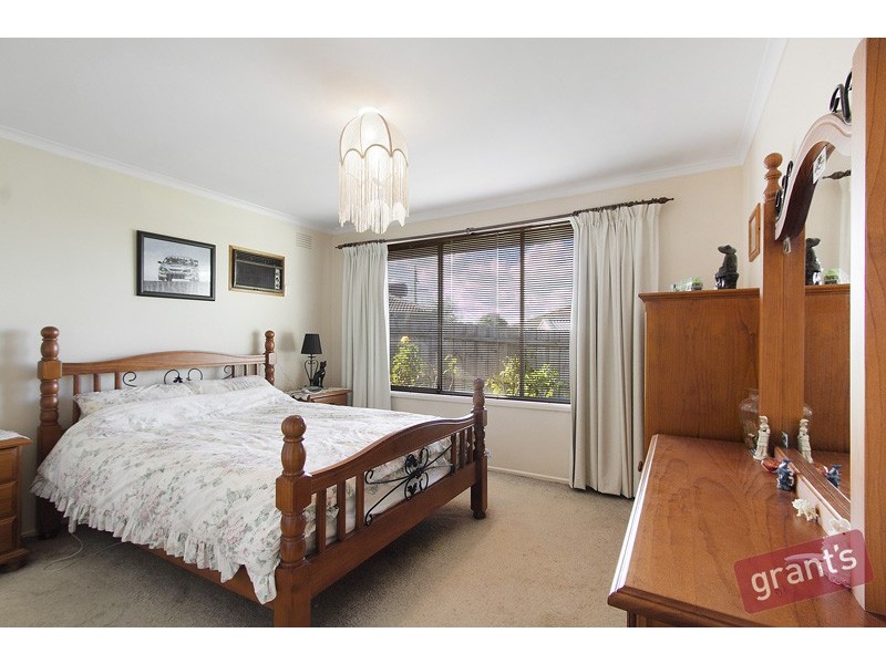 21 Raven Crescent, Narre Warren VIC 3805