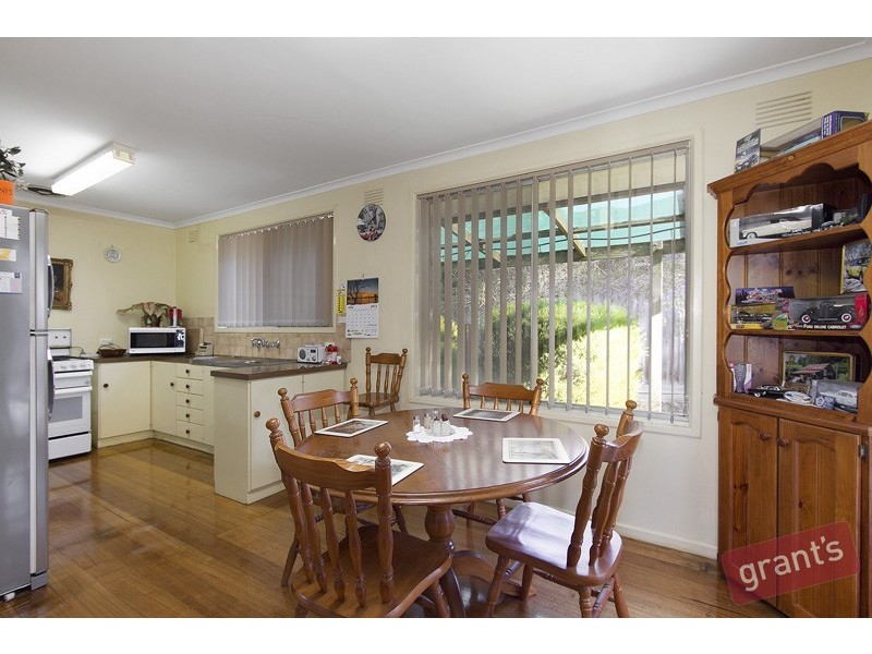 21 Raven Crescent, Narre Warren VIC 3805