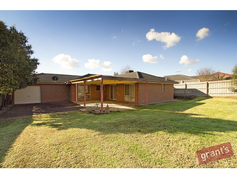 64 Tangerine Drive, Narre Warren South VIC 3805
