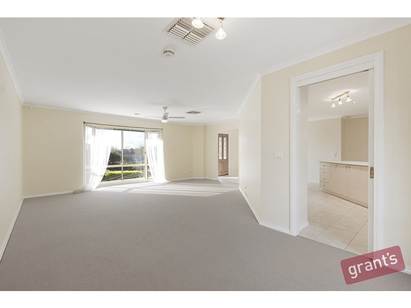 64 Tangerine Drive, Narre Warren South VIC 3805